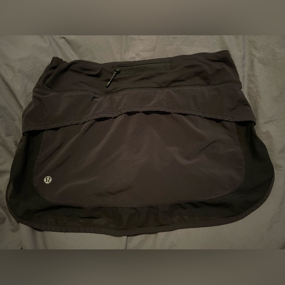 Lululemon skirt - Picture 2 of 2